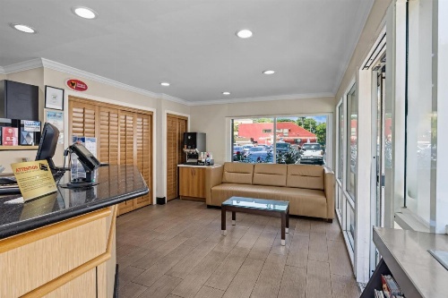 Del Sol Inn Anaheim image 14